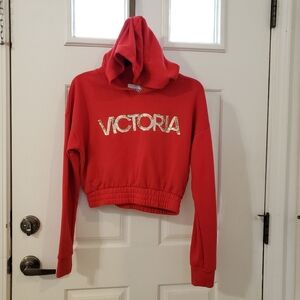 Victoria Sport size Small